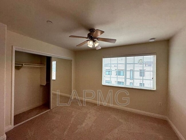 Building Photo - 12217 Moorpark St