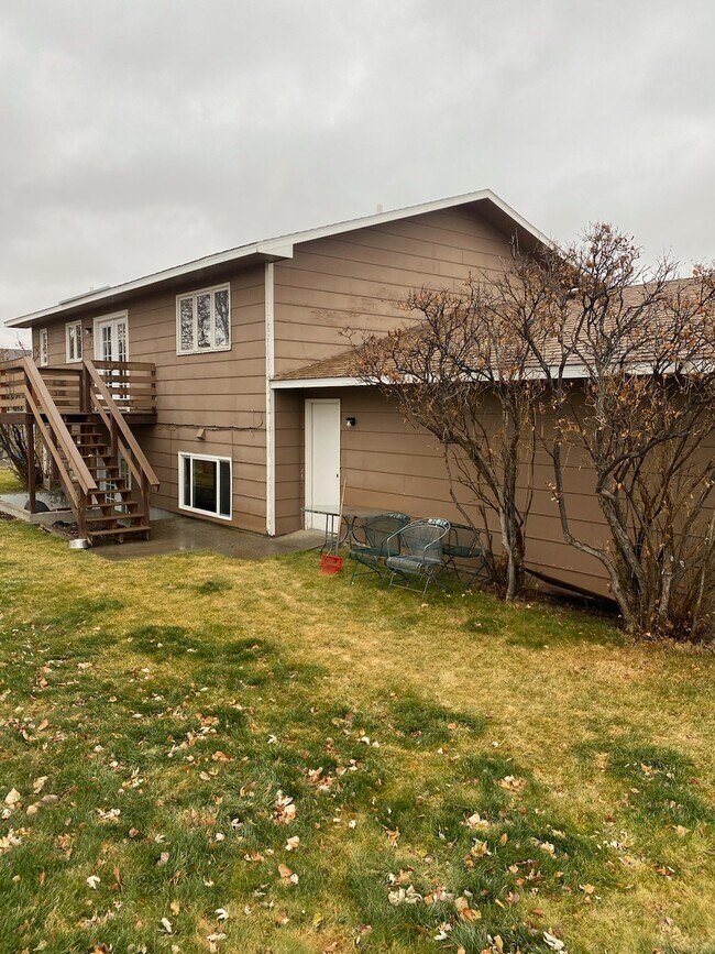 Building Photo - 339 Aristocrat Dr