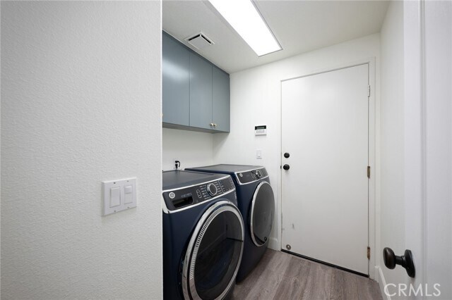 Building Photo - 5 Auvergne