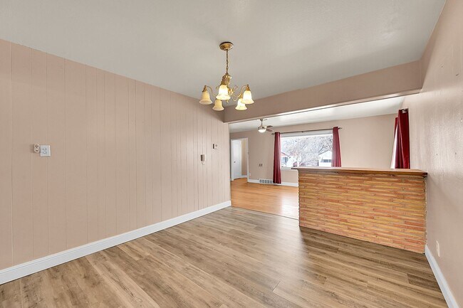 Building Photo - 2317 De Soto Rd