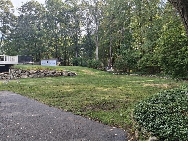 Building Photo - 6 Rockwood Ln