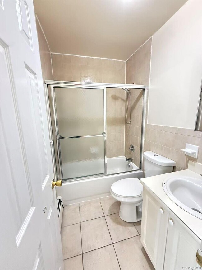 Building Photo - 101-05 81st St