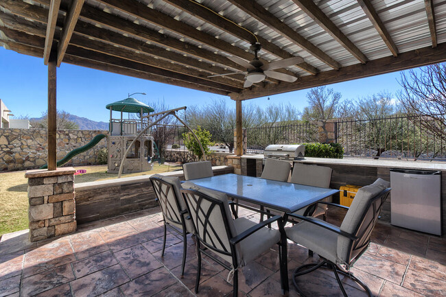 Building Photo - 7360 Skyrocket Dr