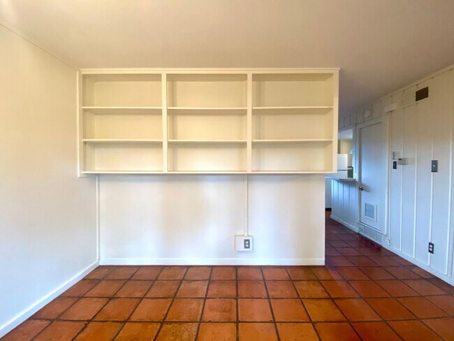 Building Photo - Blue Ridge Trail