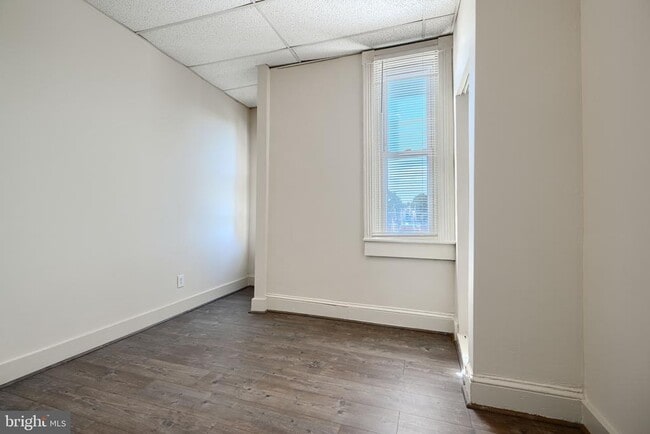Building Photo - 2300 N Fulton Ave