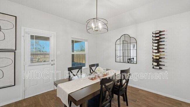 Building Photo - 2913 Brogan Creek