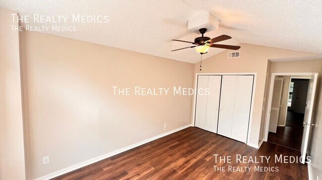 Building Photo - 10207 Comfort Cir