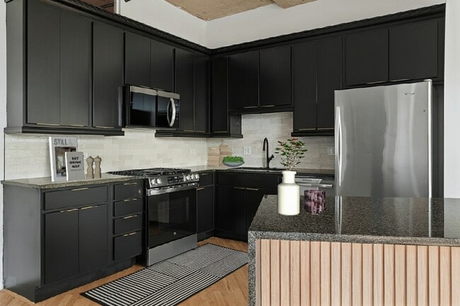 Building Photo - 6 S Laflin St