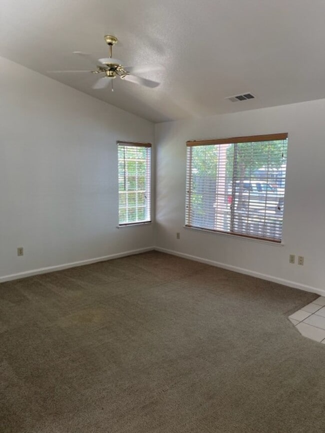 Building Photo - 3 Bedroom in Quail Ridge Subdivision