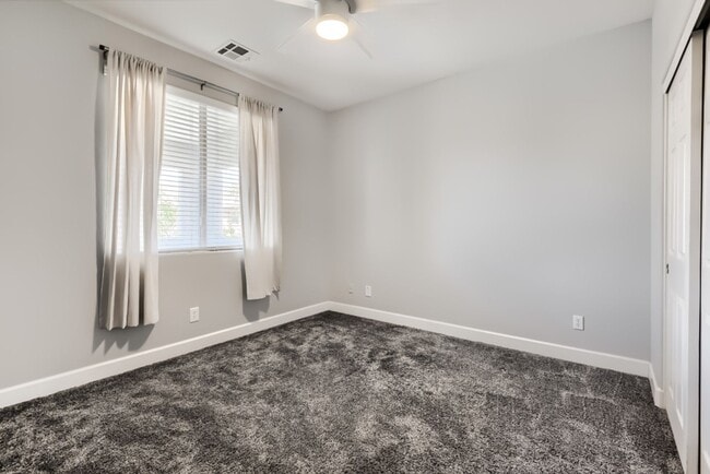 Building Photo - Rare 5 Bdrm home in the Ladera community of Summerlin!