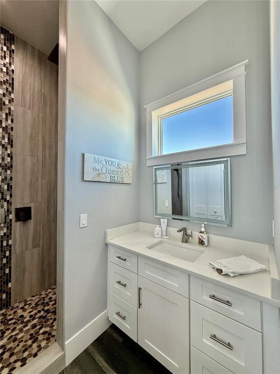 Building Photo - 304 N 7th St