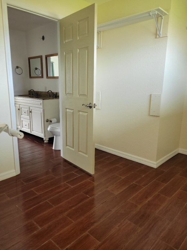 Building Photo - 255 Tanager Rd