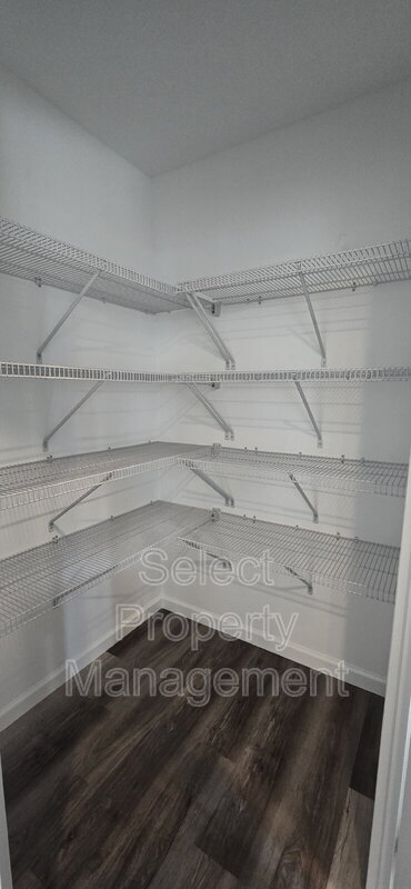 Building Photo - 4121 Luke Dr