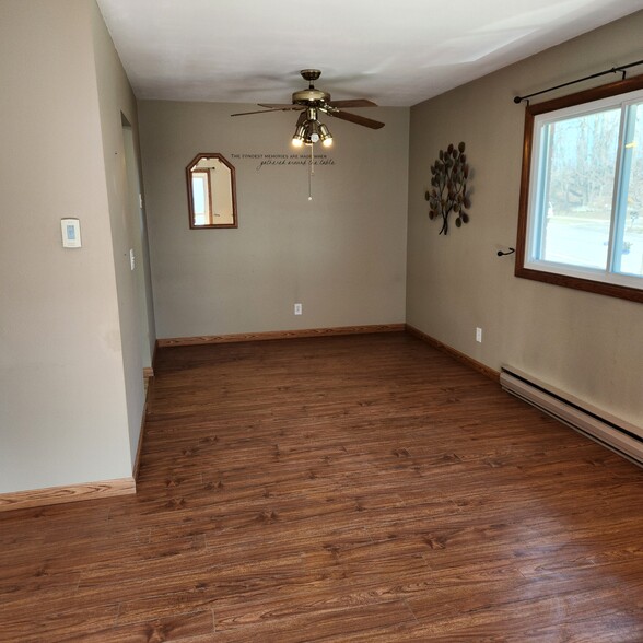 Dinning Room - 524 Marshal Ct