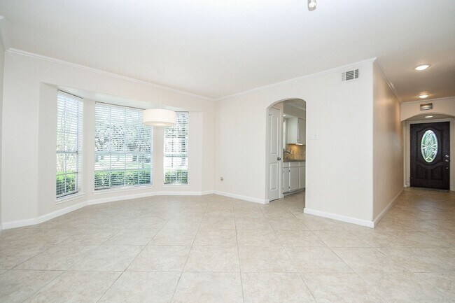 Building Photo - 13240 Trail Hollow Dr