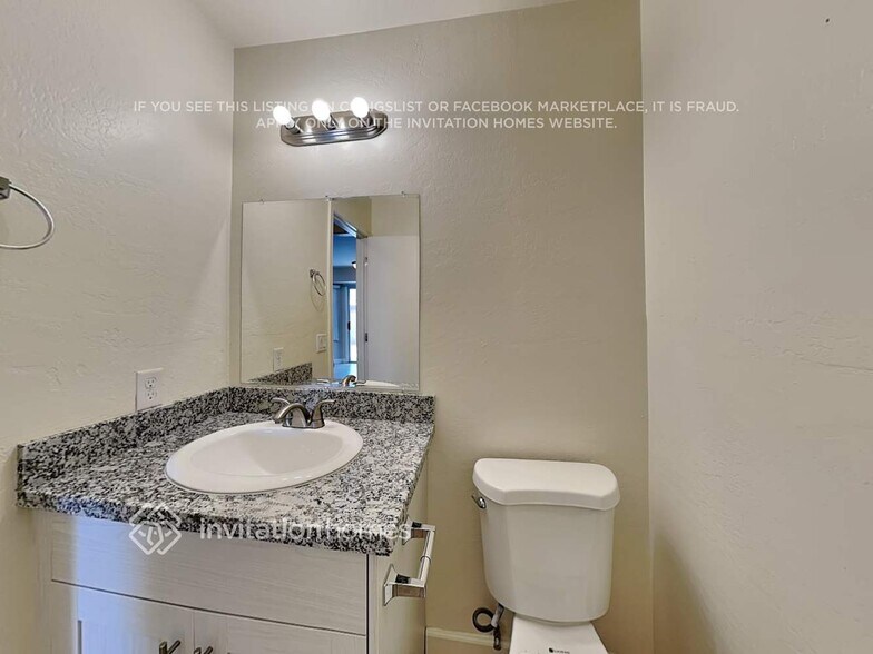 Building Photo - 1140 N Leoma Ln