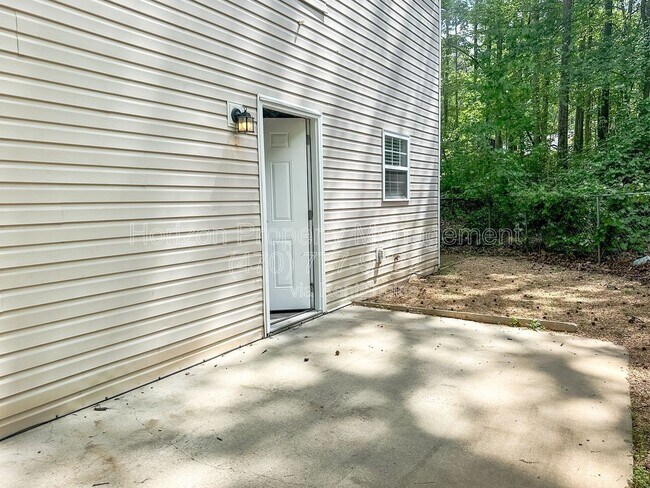 Building Photo - 3230 Century Dr