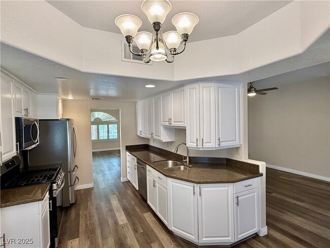 Building Photo - 1502 Cliff Branch Dr