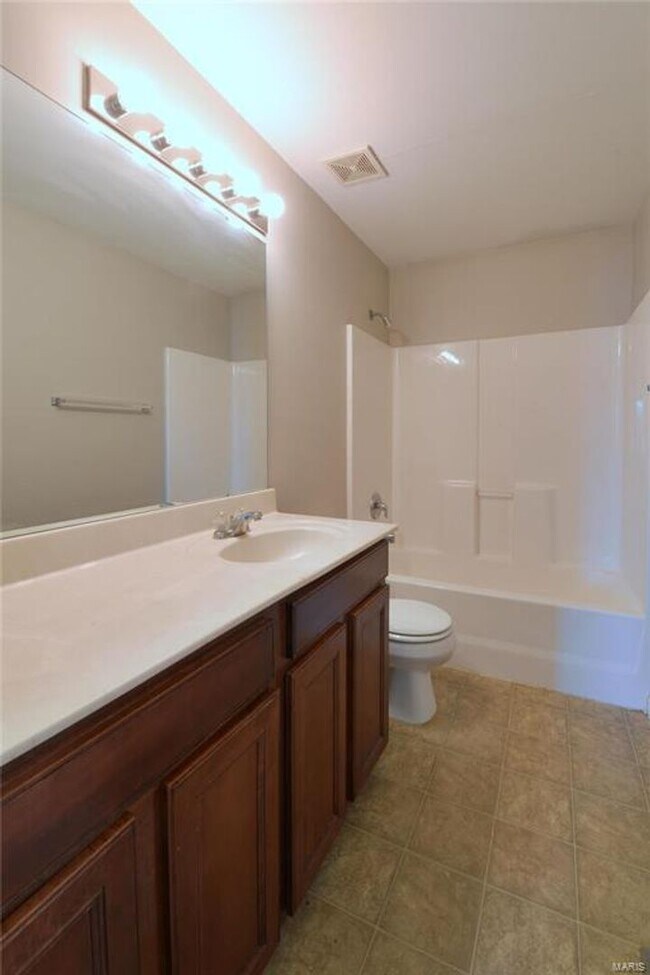 Building Photo - 4644 Richmond Forest Dr
