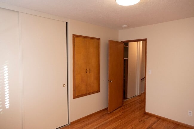 Building Photo - 9054 SW 38th Ave