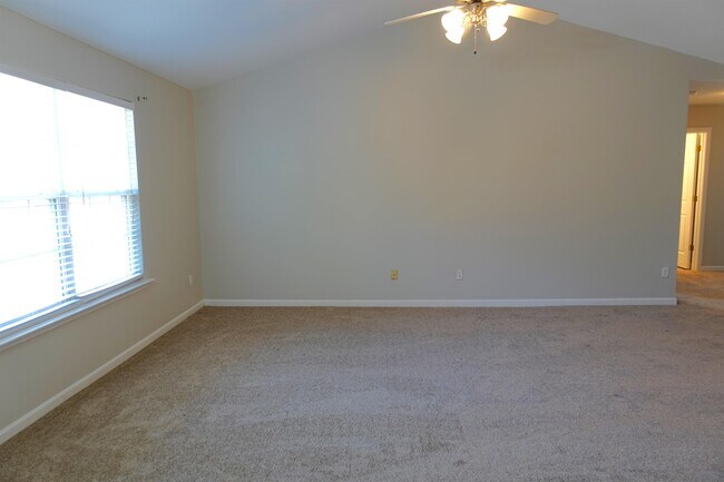 Building Photo - 139 Stockbridge Dr