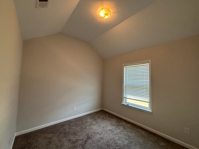 Building Photo - 2074 Limerick Ct