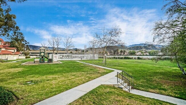 Building Photo - 18006 River Cir