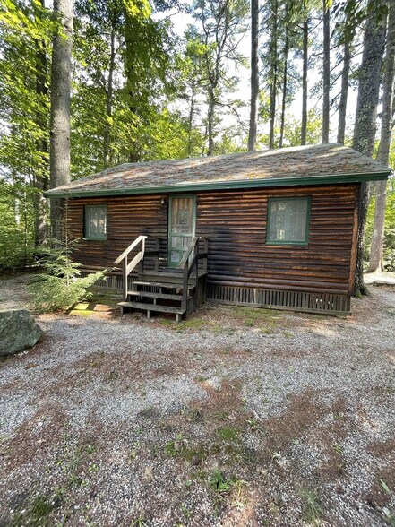 Building Photo - 90 Sandy Cove Rd