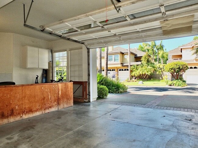 Building Photo - 6262 Napoli Ct
