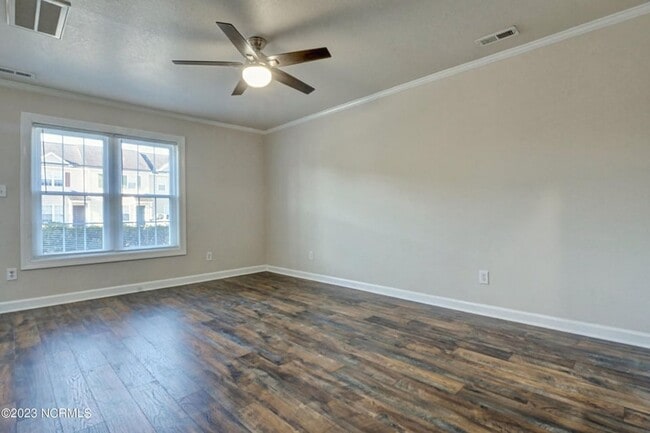 Building Photo - 202 Bridgewood Dr