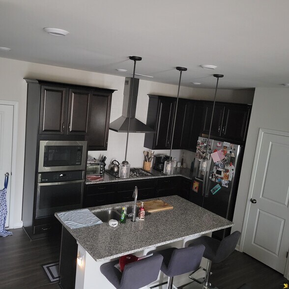 Kitchen, stocked - 310 Cloudcroft Aly