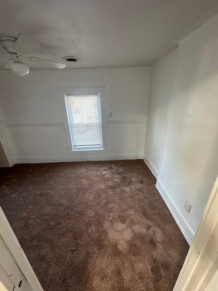 Building Photo - 4 Shepard St