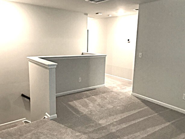 Building Photo - 518 Bush Dr