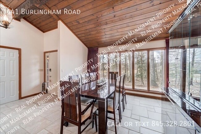 Building Photo - 441 Burlingham Rd