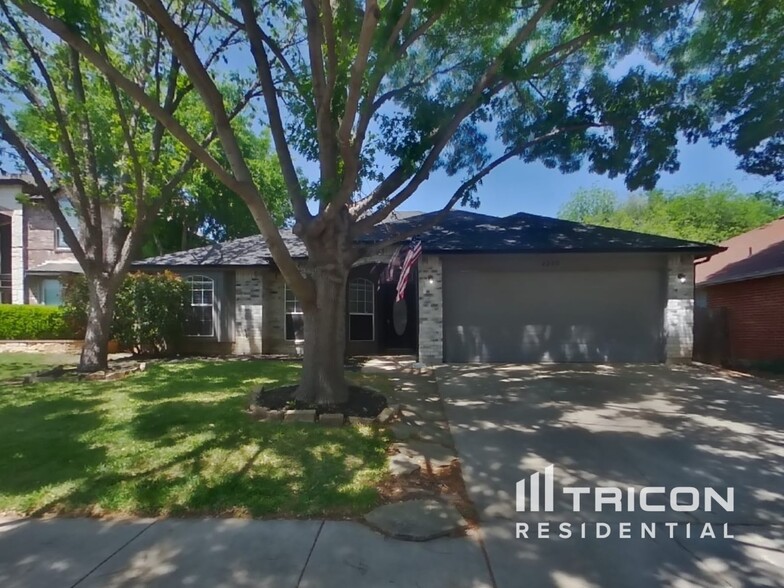 Building Photo - 2520 Clovermeadow Dr