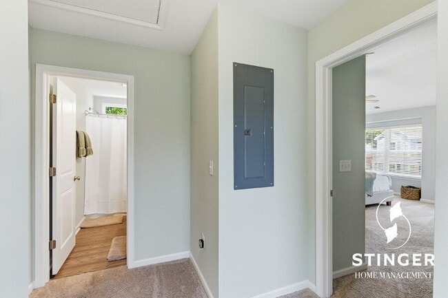 Building Photo - 9 Camp Saxton Way