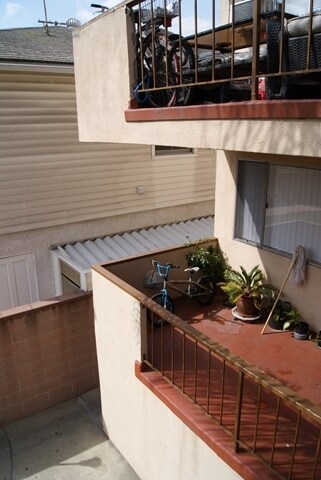 Building Photo - 2275 PINE AVE, LLC