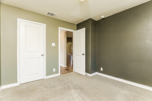 Building Photo - First time rental-4 Bedrooms- 11 miles fro...