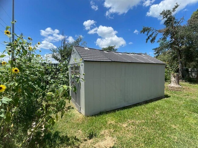 Building Photo - 13507 Chipman Glen Dr