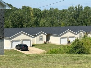 Building Photo - 1406 Windcrest Ct