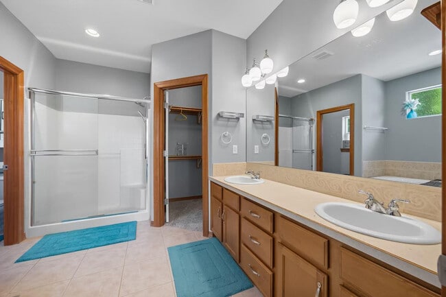 Building Photo - 355 Cindy Rd