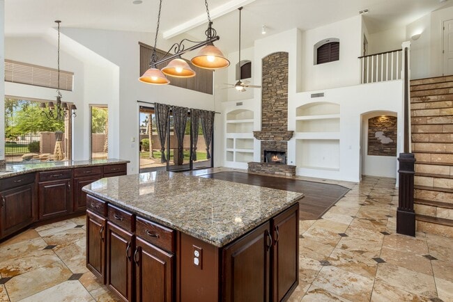 Building Photo - OCOTILLO LAKE FRONT HOME WITH POOL AND SPA...