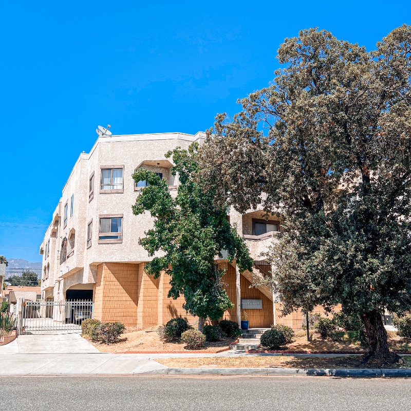 Building Photo - 657 W California Ave