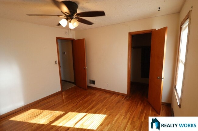 Building Photo - Lovely two bedroom two bath home