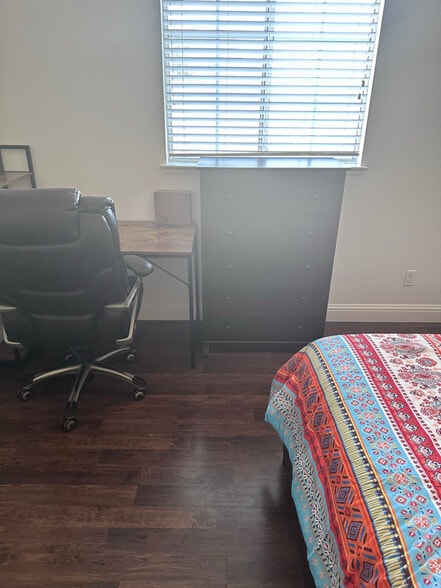 Building Photo - 33620 8th St