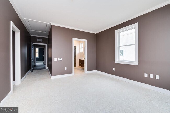 Building Photo - 1020 Penn St