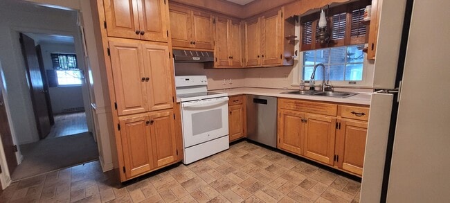 Building Photo - 4 bedroom 1.5 Bathroom home in Leola