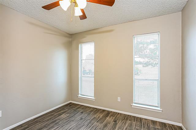Building Photo - 352 Lakeside Dr