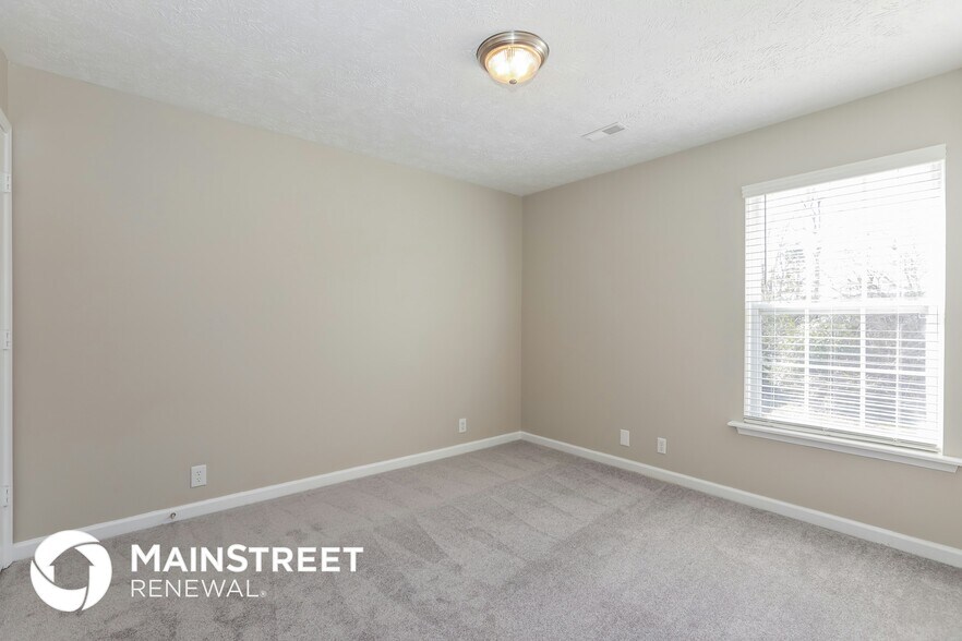 Building Photo - 1301 Fall Pkwy