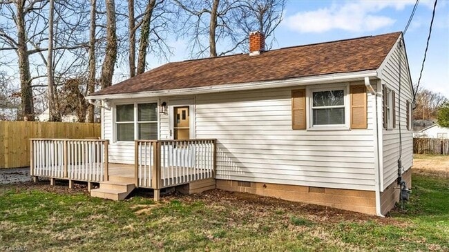 Building Photo - 1101 Hickory Ave